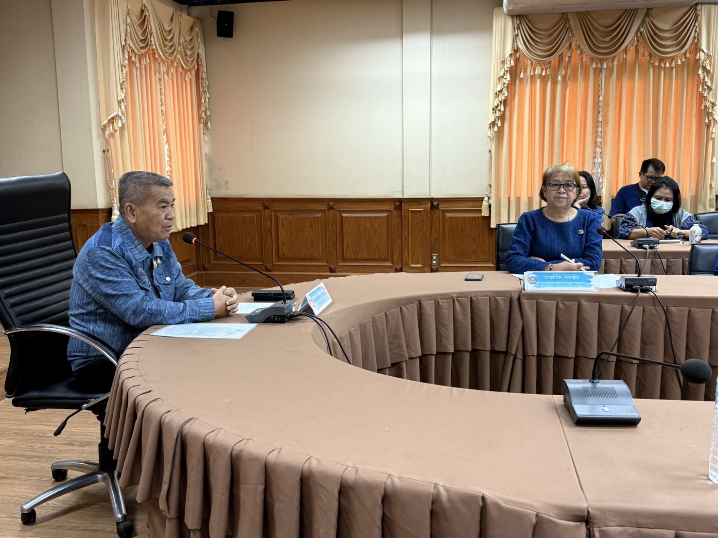 พช. สกลนคร : เตรียมความพร้อมผู้ประกอบการ OTOP ร่วมงาน OTOP ศิลปาชีพ ประทีปไทย OTOP ก้าวไกลด้วยพระบารมี วันที่ 4 กรกฎาคม  2568 เวลา 9.30 น. ณ ห้องเทสรังสี ชั้น 2 ศาลากลางจังหวัดสกลนคร