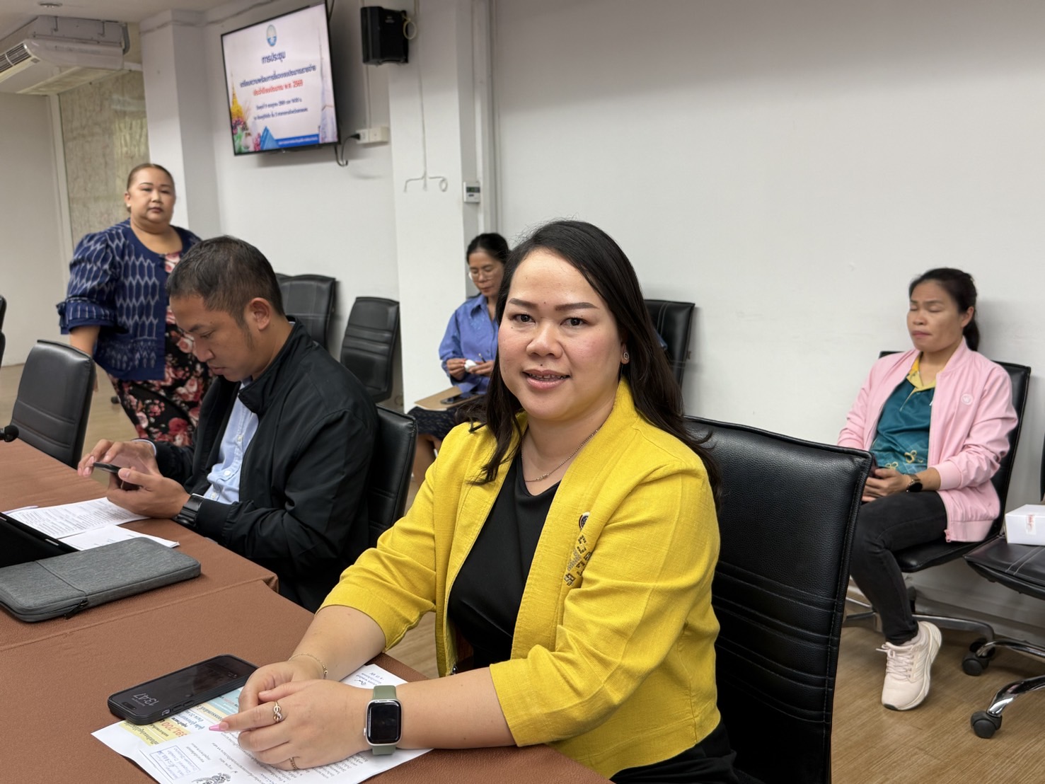 จังหวัดสกลนคร : ประชุมเตรียมความพร้อมการชี้แจงงบประมาณรายจ่าย ประจำปึงบประมาณ พ.ศ. 2569 มุ่งจัดทำโครงการอย่างมีประสิทธิภาพและเกิดผลประโยชน์สูงสุดต่อประชาชนและทางราชการ