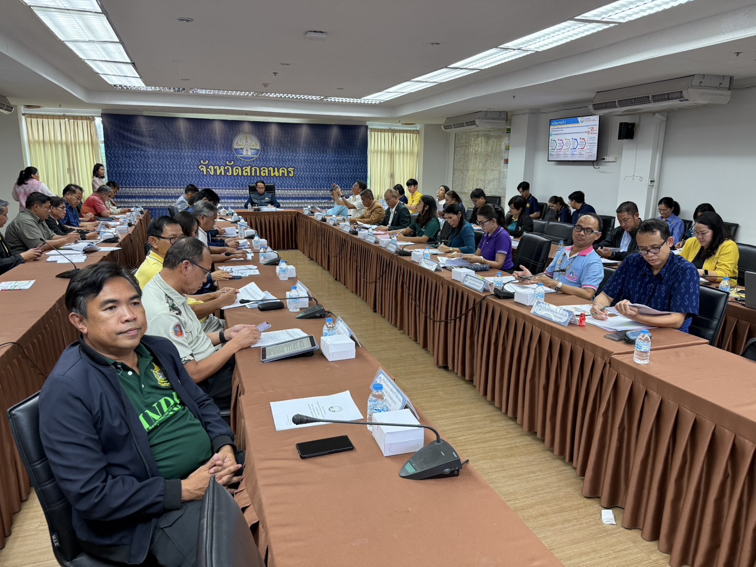 จังหวัดสกลนคร : ประชุมเตรียมความพร้อมการชี้แจงงบประมาณรายจ่าย ประจำปึงบประมาณ พ.ศ. 2569 มุ่งจัดทำโครงการอย่างมีประสิทธิภาพและเกิดผลประโยชน์สูงสุดต่อประชาชนและทางราชการ