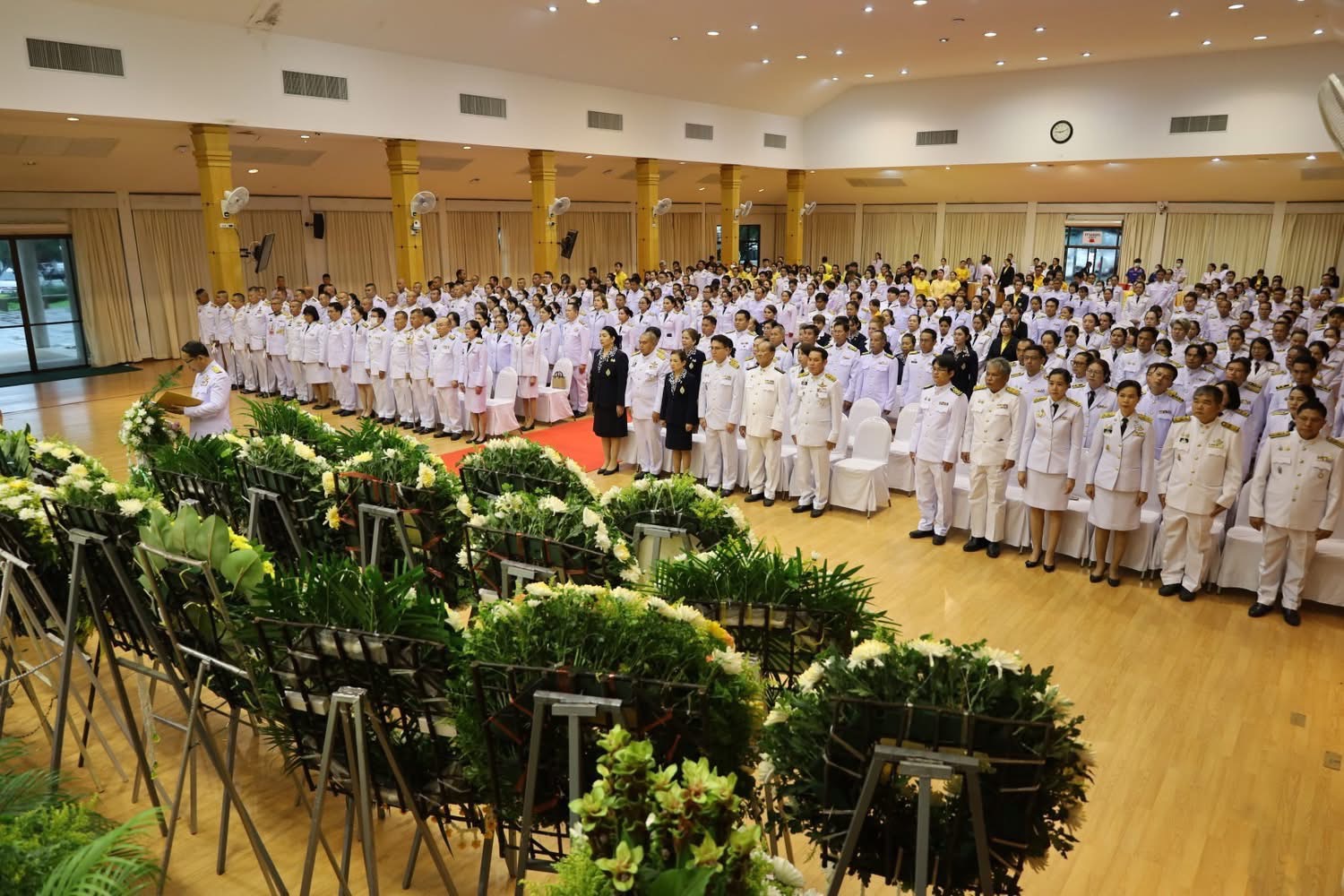 จังหวัดสกลนคร จัดพิธีวางพวงมาลา “วันที่ระลึกคล้ายวันสวรรคตสมเด็จพระนารายณ์มหาราช” ประจำปี 2568 น้อมรำลึกถึงพระมหากรุณาธิคุณ ที่ทรงมีต่อปวงชนชาวไทย