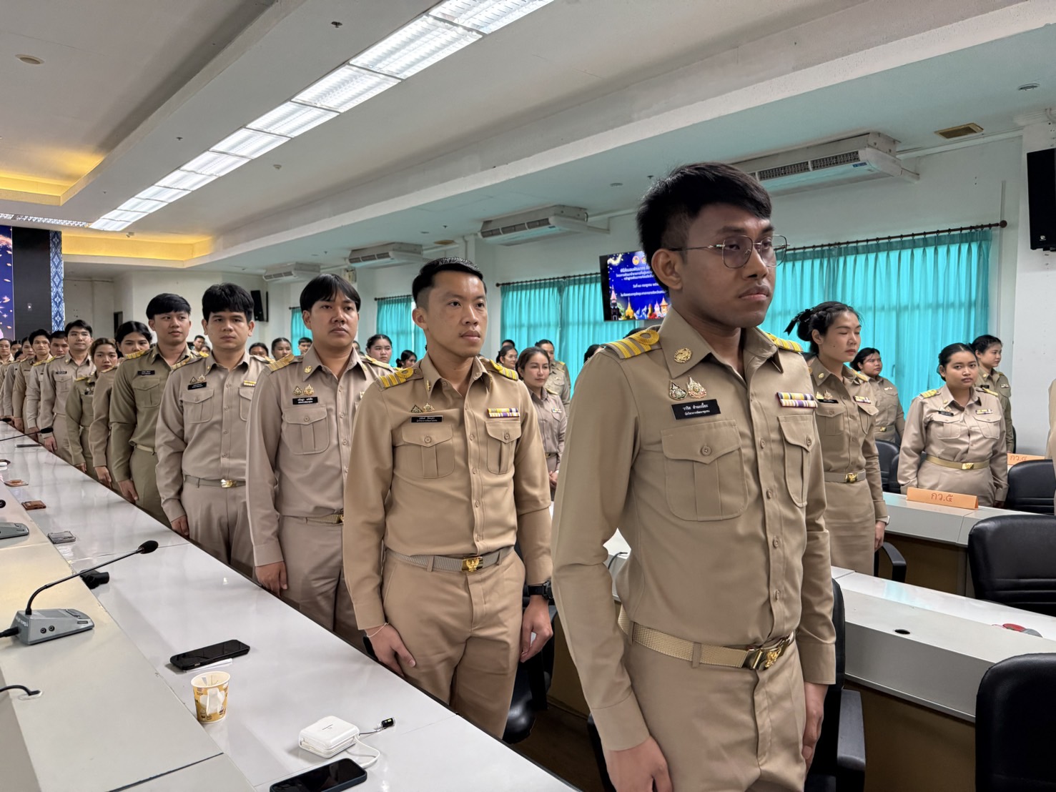 พช.สกลนคร :จัดพิธีรับมอบพัฒนากรก่อนประจำการ รุ่นที่ 131 เพื่อฝึกปฏิบัติงานภาคสนาม ก่อนประจำการ  ในระหว่างวันที่ 17  กรกฎาคม – 2 สิงหาคม 2568