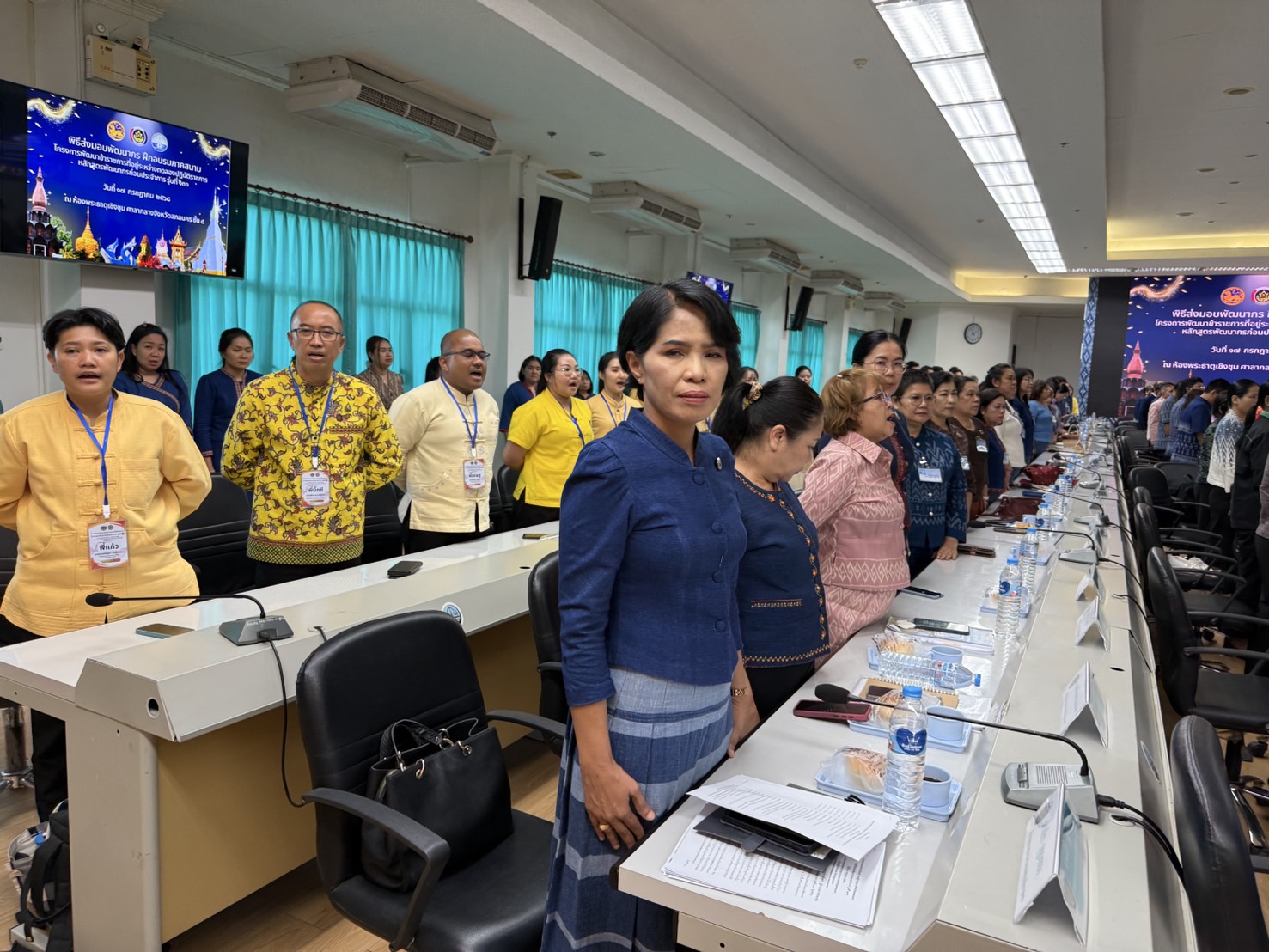 พช.สกลนคร :จัดพิธีรับมอบพัฒนากรก่อนประจำการ รุ่นที่ 131 เพื่อฝึกปฏิบัติงานภาคสนาม ก่อนประจำการ  ในระหว่างวันที่ 17  กรกฎาคม – 2 สิงหาคม 2568