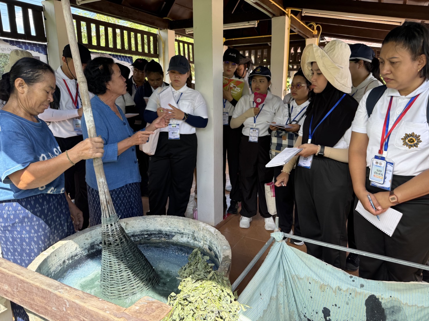พช. สกลนคร : บ่มเพาะเมล็ดพันธุ์นักพัฒนาชุมชน รุ่นที่ 131 โดยส่งเสริมการเรียนรู้กิจกรรมโดดเด่นหมู่บ้านดอนกอย ต้นแบบหมู่บ้านยั่งยืน