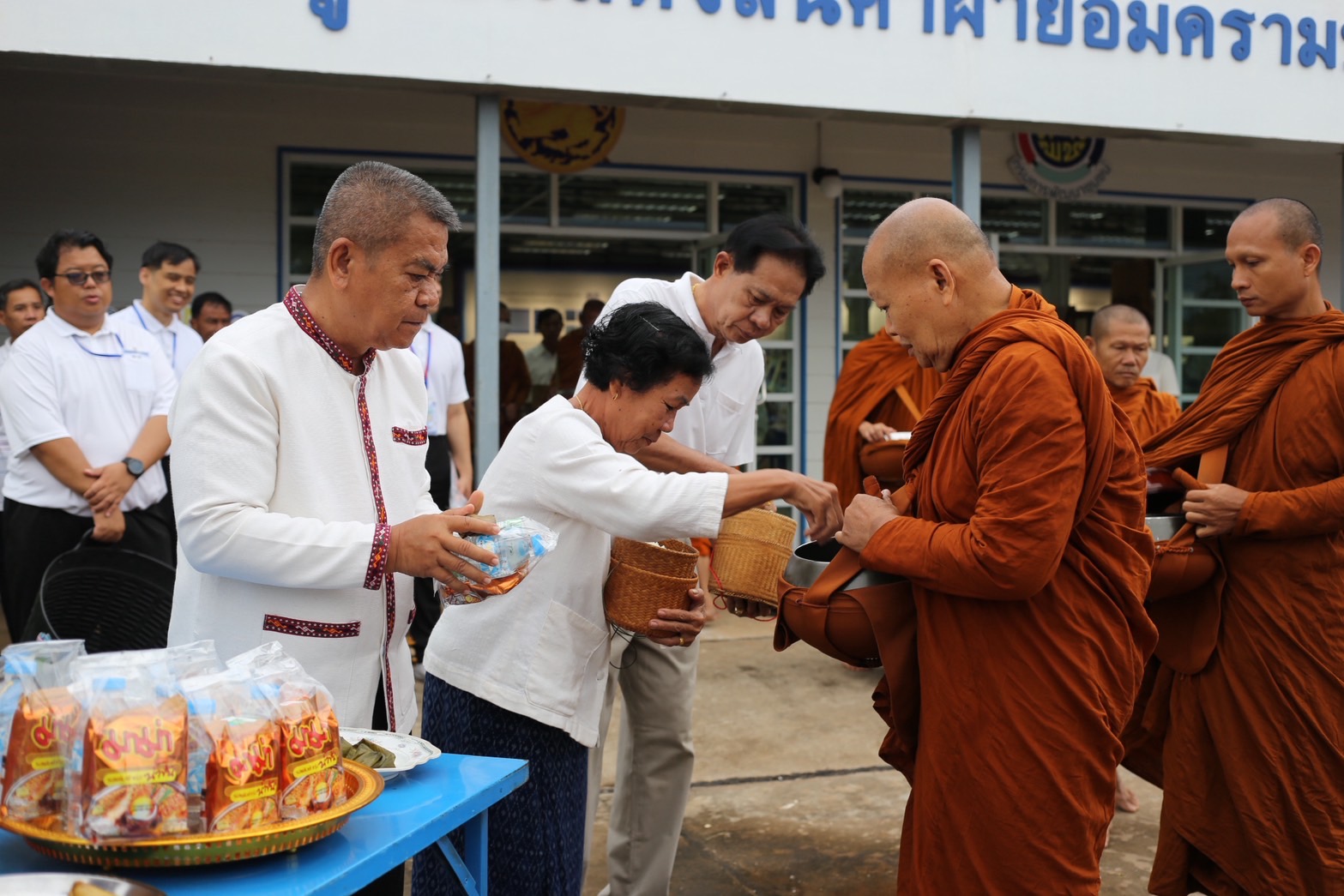พช.สกลนคร : บ่มเพาะพัฒนากร รุ่นที่ 131  ร่วมกิจกรรมเสริมสร้างคุณค่าและความผูกพันกับประชาชนบ้านดอนกอย หมู่บ้านพัฒนาที่ยั่งยืน