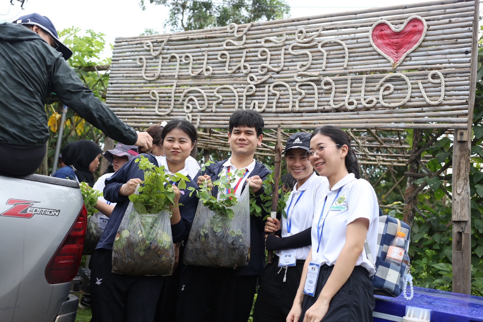 พช.สกลนคร : บ่มเพาะพัฒนากร รุ่นที่ 131  ร่วมกิจกรรมเสริมสร้างคุณค่าและความผูกพันกับประชาชนบ้านดอนกอย หมู่บ้านพัฒนาที่ยั่งยืน