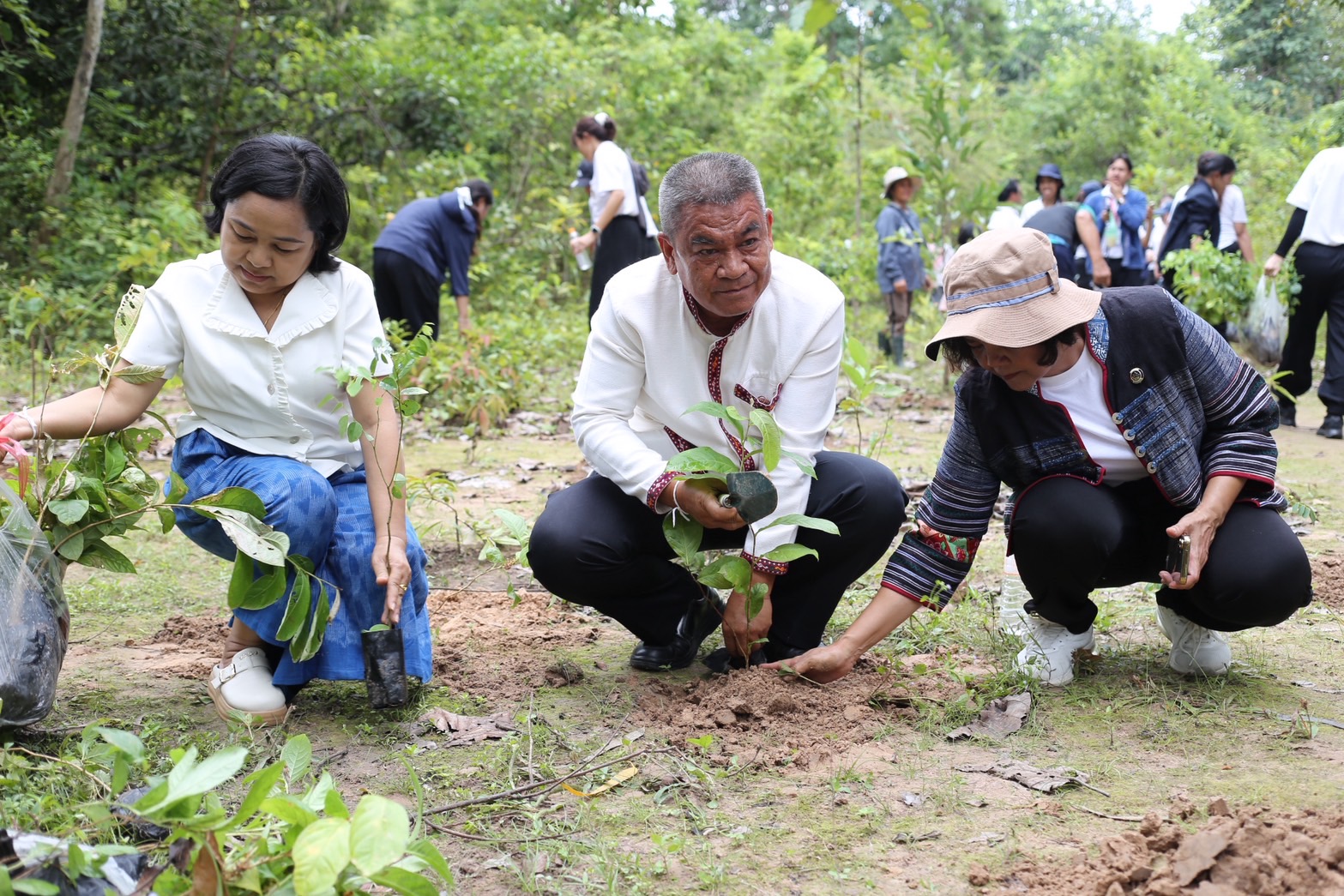 พช.สกลนคร : บ่มเพาะพัฒนากร รุ่นที่ 131  ร่วมกิจกรรมเสริมสร้างคุณค่าและความผูกพันกับประชาชนบ้านดอนกอย หมู่บ้านพัฒนาที่ยั่งยืน