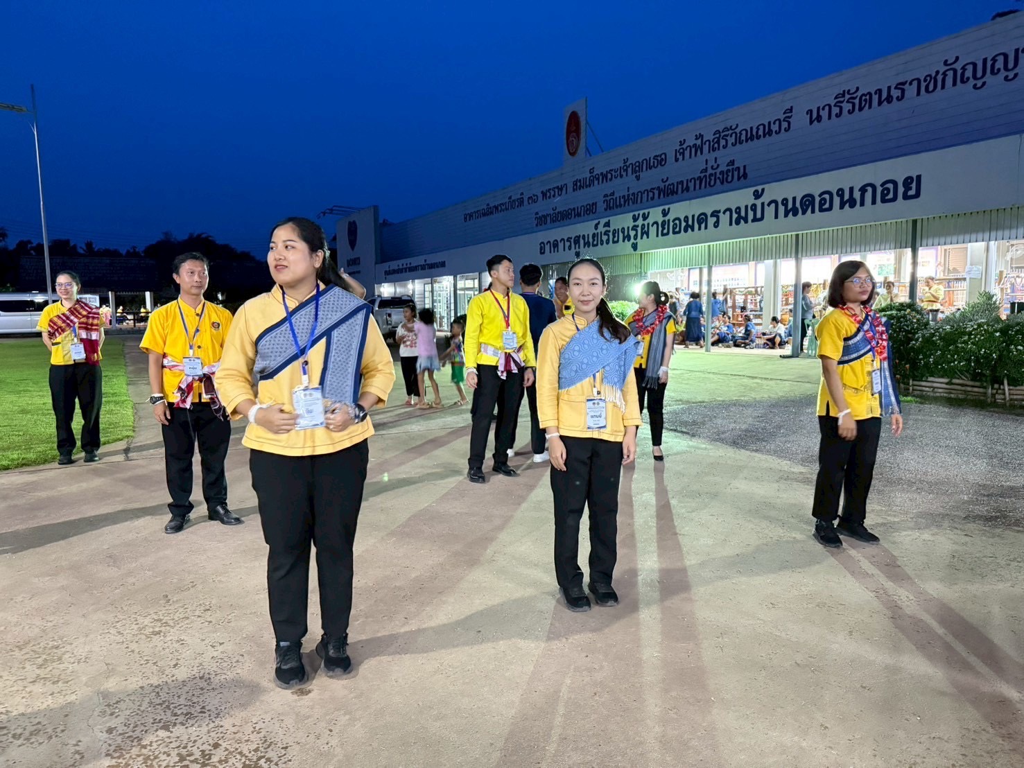 พช.สกลนคร : บ่มเพาะเมล็ดพันธุ์ รุ่นที่ 131 รับมอบข้อมูลจากการฝึกปฏิบัติงานหมู่บ้านเรียนรู้ของเมล็ดพันธ์และสานสัมพันธ์สร้างขวัญกำลังใจก่อนลงปฎิบัติงานในพื้นที่จริง