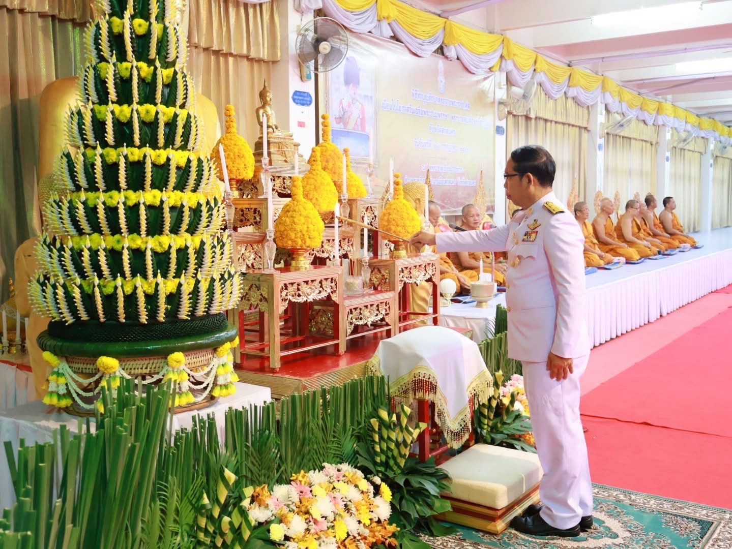 จังหวัดสกลนคร,จัดพิธีทำบุญตักบาตร ถวายพระราชกุศล พสกนิกร ร่วมทำบุญตักบาตรถวายพระราชกุศล เนื่องในวันเฉลิมพระชนมพรรษาพระบาทสมเด็จพระเจ้าอยู่หัว เนื่องในโอกาสวันเฉลิมพระชนมพรรษา พระบาทสมเด็จพระเจ้าอยู่หัว 28 กรกฎาคม 2568