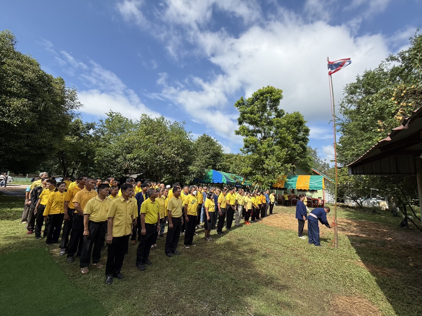 พช.สกลนคร : จัดกิจกรรม “เอามื้อสามัคคี” เฉลิมพระเกียรติพระบาทสมเด็จพระเจ้าอยู่หัว เนื่องในโอกาสวันเฉลิมพระชนมพรรษา 28 กรกฎาคม 2568