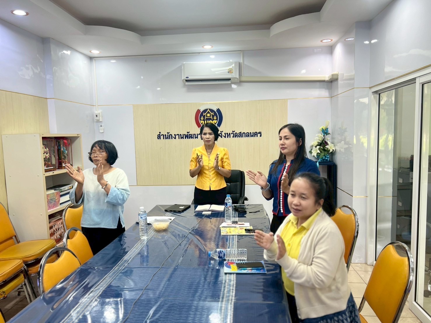 พช.สกลนคร : ร่วมประชุมกรมการพัฒนาชุมชน ครั้งที่ 7/2568 ผ่านระบบ video conference ขับเคลื่อนงานพัฒนาชุมชน มุ่งสู่เศรษฐกิจฐานรากมั่นคง ชุมชนเข้มแข็งอย่างยั่งยืน