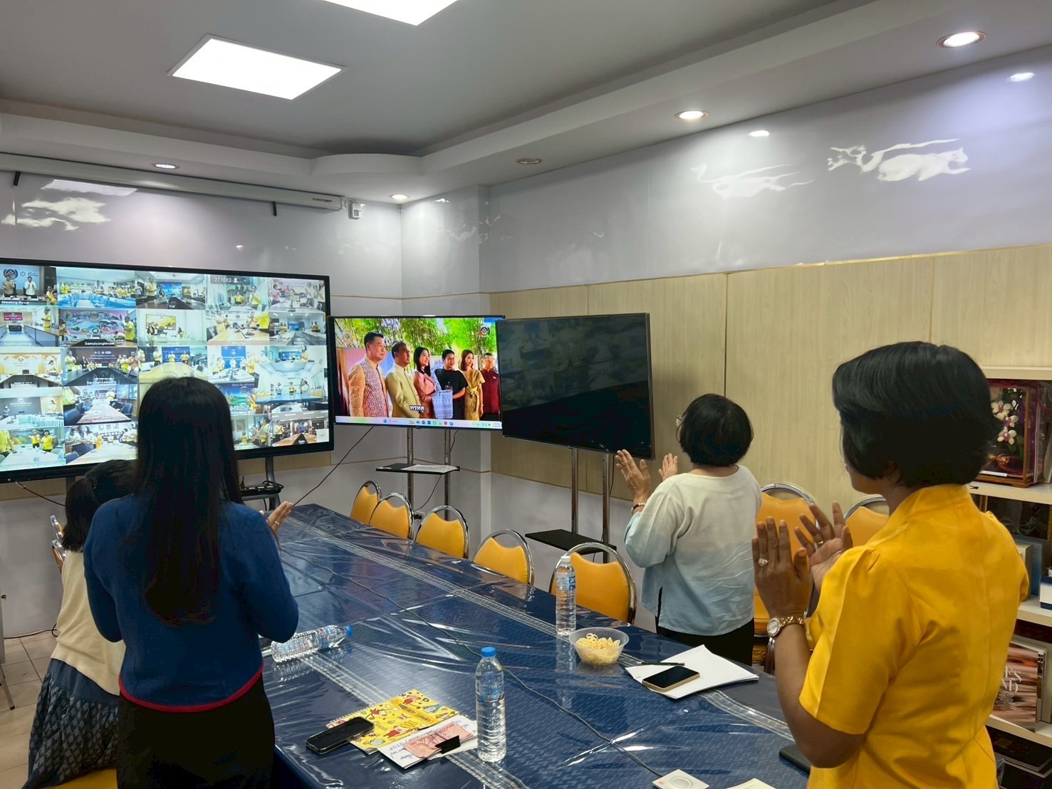 พช.สกลนคร : ร่วมประชุมกรมการพัฒนาชุมชน ครั้งที่ 7/2568 ผ่านระบบ video conference ขับเคลื่อนงานพัฒนาชุมชน มุ่งสู่เศรษฐกิจฐานรากมั่นคง ชุมชนเข้มแข็งอย่างยั่งยืน