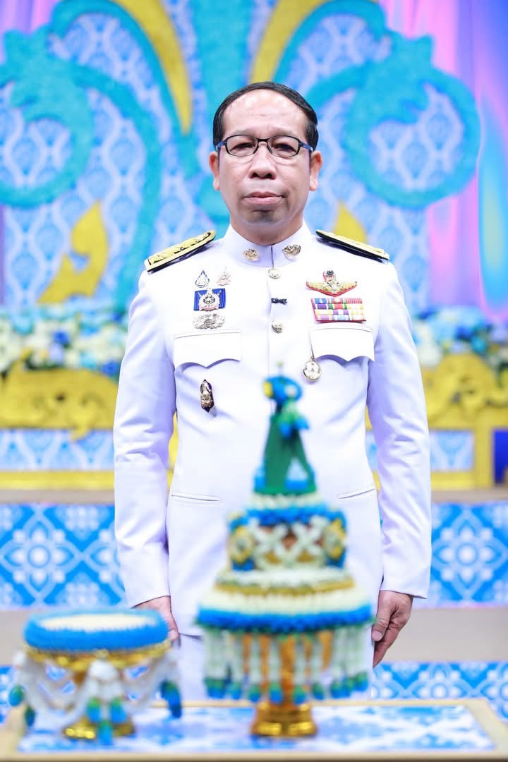 ผู้ว่าราชการจังหวัดสกลนคร : นำหัวหน้าส่วนราชการระดับจังหวัด บันทึกเทปเนื่องในโอกาสวันเฉลิมพระชนมพรรษาสมเด็จ พระนางเจ้าสิริกิติ์ พระบรมราชินีนาถ พระบรมราชชนนีพันปีหลวง