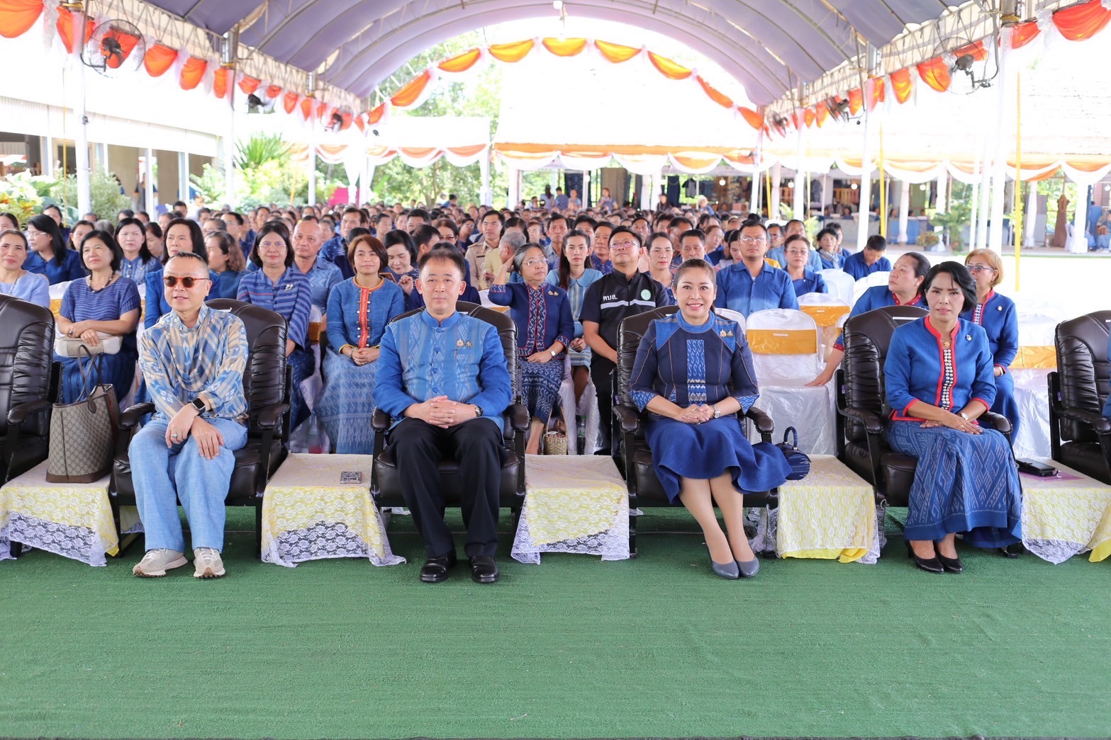 จังหวัดสกลนคร : จัดเวทีสัมมนาแลกเปลี่ยนเรียนรู้และประชา สัมพันธ์เผยแพร่ผลิตภัณฑ์ภูมิปัญญาผ้าไทย ของจังหวัดสกลนคร ปี 2568
