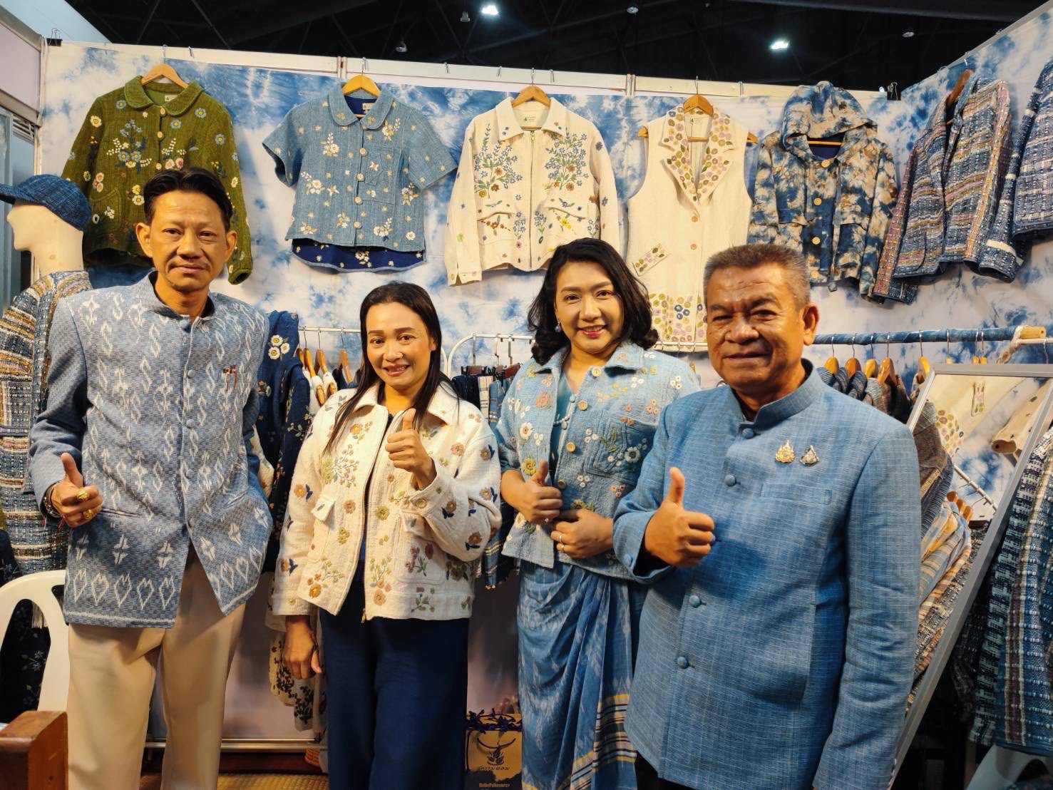 จังหวัดสกลนคร:ร่วมเปิดงาน ศิลปาชีพประทีปไทย OTOP หลอมดวงใจ ด้วยพระบารมี ประจำปี 2568