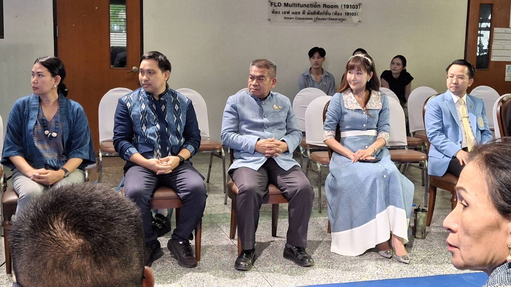 พช. สกลนคร : ร่วมกิจกรรม “ยกระดับชุมชน Soft Power บนฐานอัตลักษณ์ศิลปวัฒน ธรรมท้องถิ่น” ปี 2568