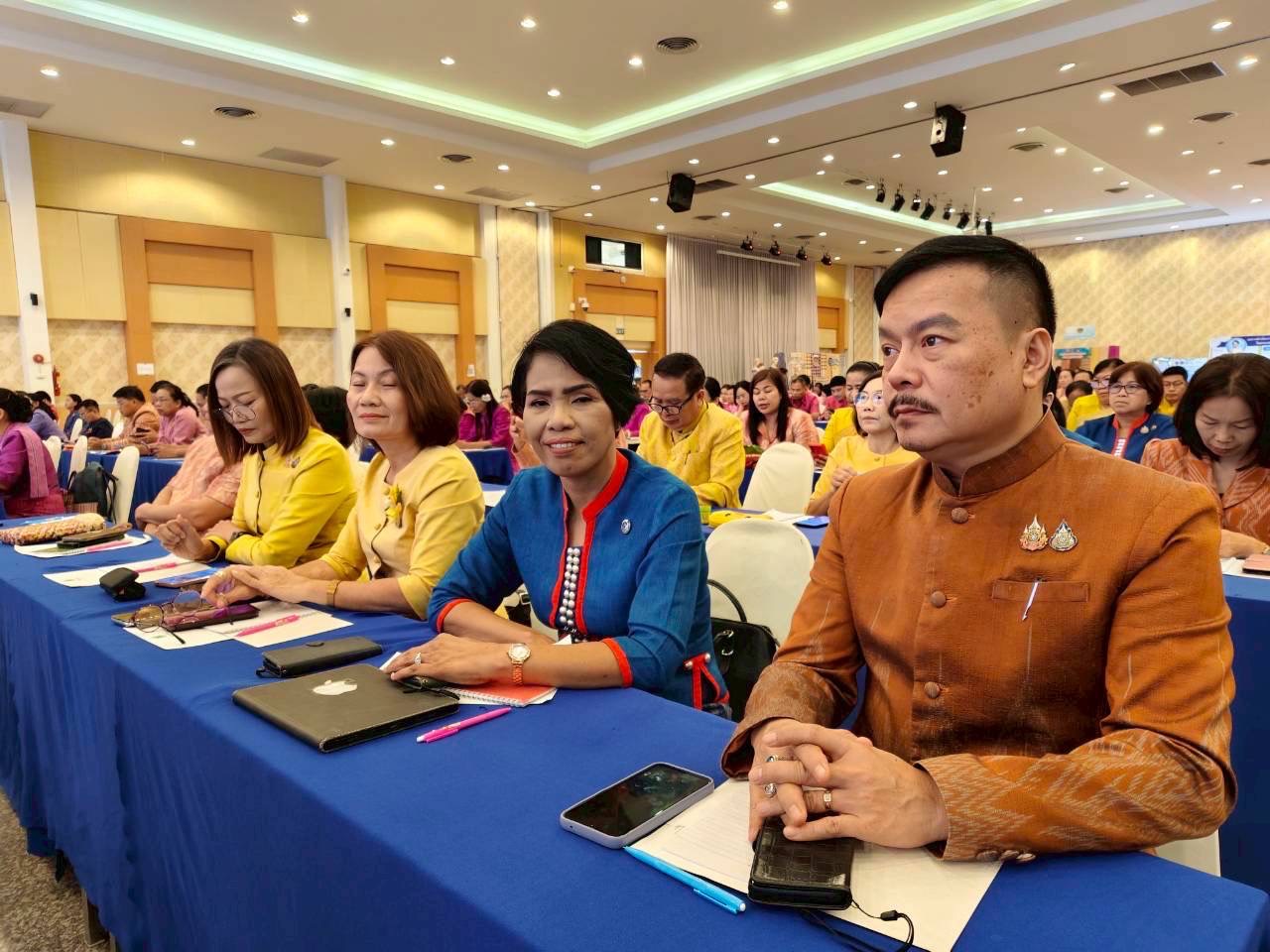 พช. สกลนคร : ยกทีมผู้บริหารร่วมประชุมเชิงปฏิบัติการตรวจติดตามผลการดำเนินงานของหน่วยรับตรวจ รายไตรมาส เขตพื้นที่รับผิดชอบ ศพช.เขต3 และ ศพช.เขต 4 ในระหว่างวันที่ 20-21 สิงหาคม 2568 ที่จังหวัดร้อยเอ็ด