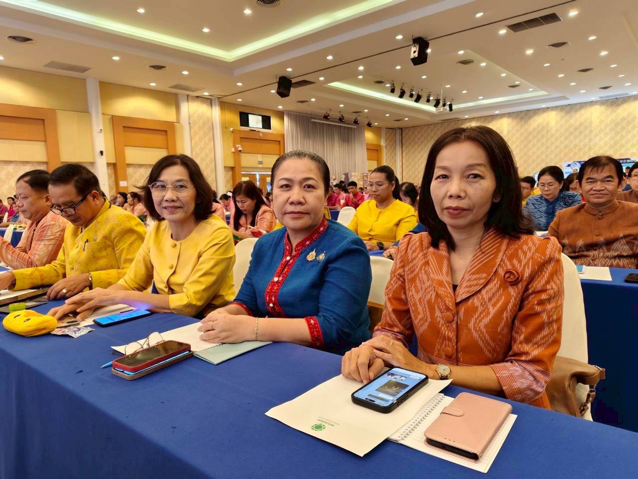 พช. สกลนคร : ยกทีมผู้บริหารร่วมประชุมเชิงปฏิบัติการตรวจติดตามผลการดำเนินงานของหน่วยรับตรวจ รายไตรมาส เขตพื้นที่รับผิดชอบ ศพช.เขต3 และ ศพช.เขต 4 ในระหว่างวันที่ 20-21 สิงหาคม 2568 ที่จังหวัดร้อยเอ็ด