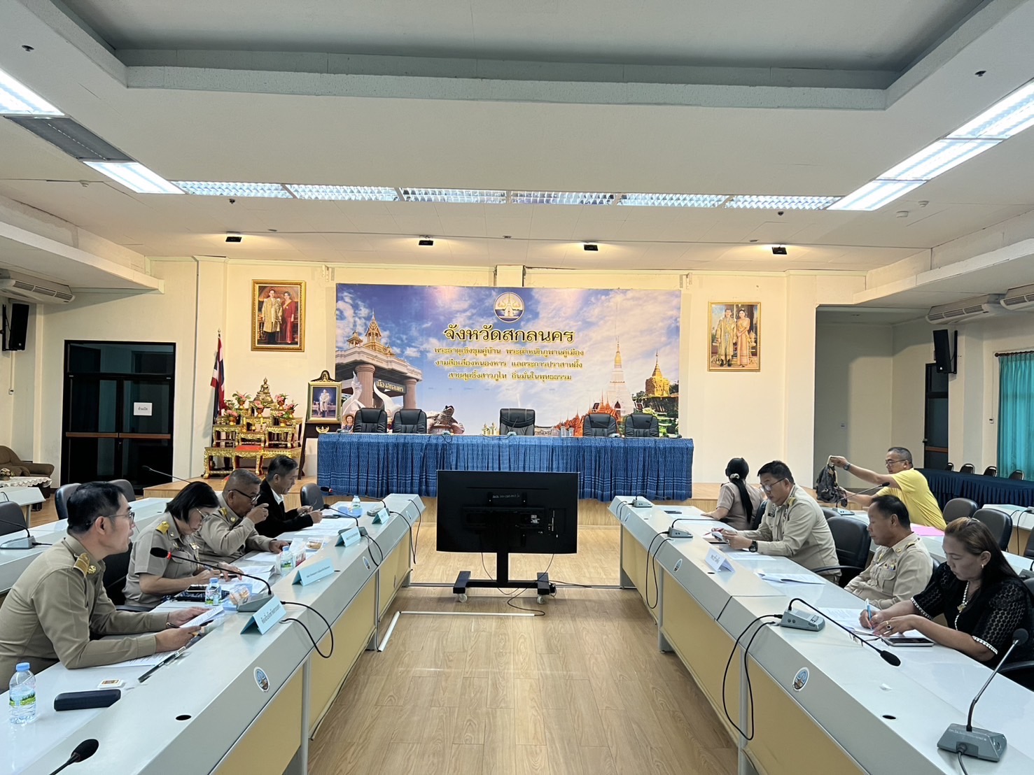 พช. สกลนคร ร่วมประชุมคณะกรรมการสอบคัดเลือก เปลี่ยนสายงานพนักงานเทศบาล สู่ตำแหน่ง “นักพัฒนาชุมชน ปฏิบัติการ” ครั้งที่ 1/2568